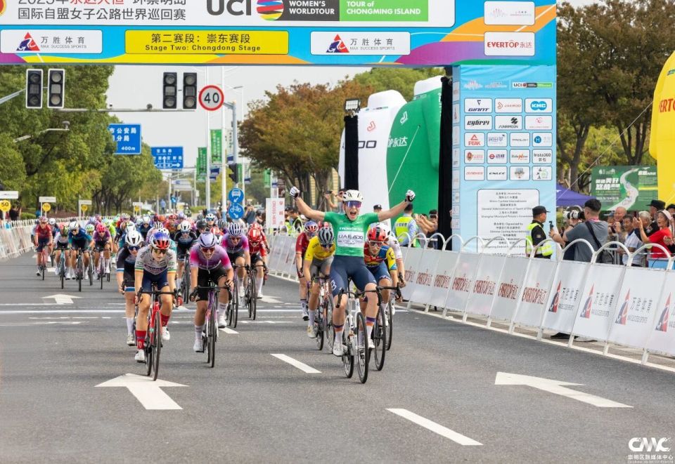 bW, 绕圈赛 bW, 绕圈赛